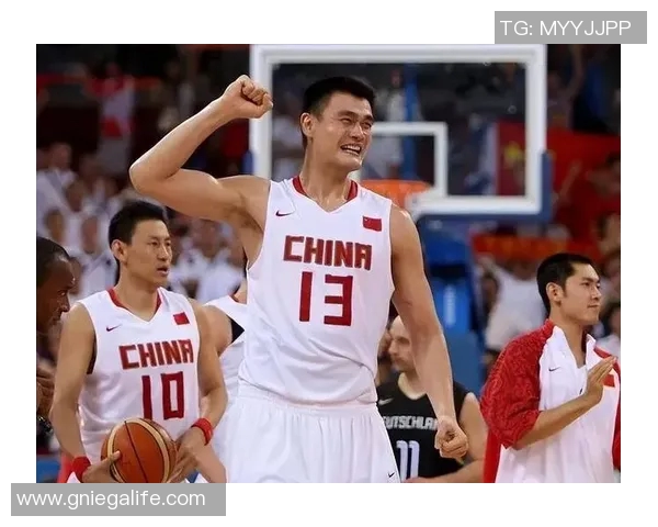 姚明在NBA赛场的传奇之路与辉煌时刻回顾