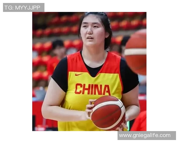 姚明女儿甜美瞬间曝光网友纷纷赞叹小公主的可爱与魅力