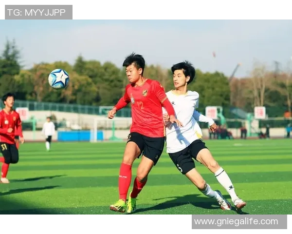 不老传说中的足球明星们如何在绿茵场上书写传奇人生